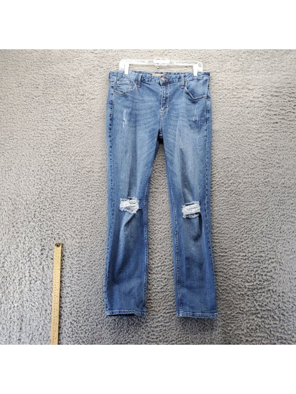 Blue Age Jeans Womens Size 13 Blue Distressed Denim Mid-Rise Slim Fit Casual